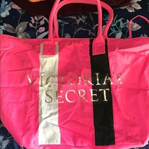 VS tote
